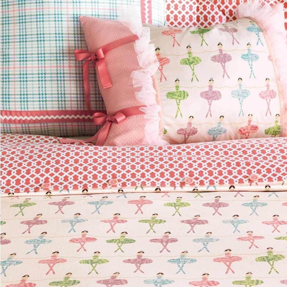 Eastern Accents Matilda collection - bedding, decorative pillows and drapery